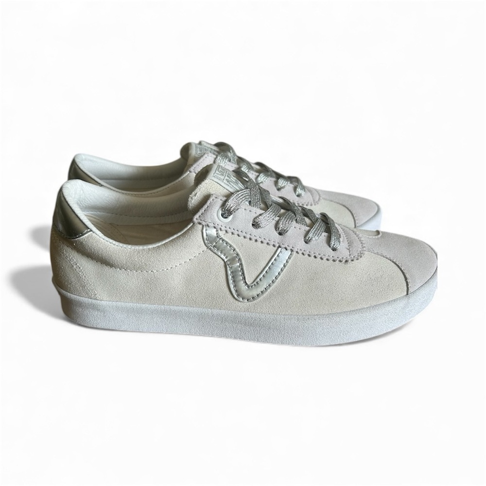 Vans women’s white and silver suede low top sneakers size 10.5 in NWT​​ - Picture 2 of 8